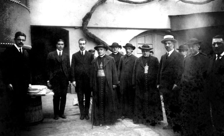 Visita-del-Nuncio-Monsen_CC_83or-Tedeschini3
